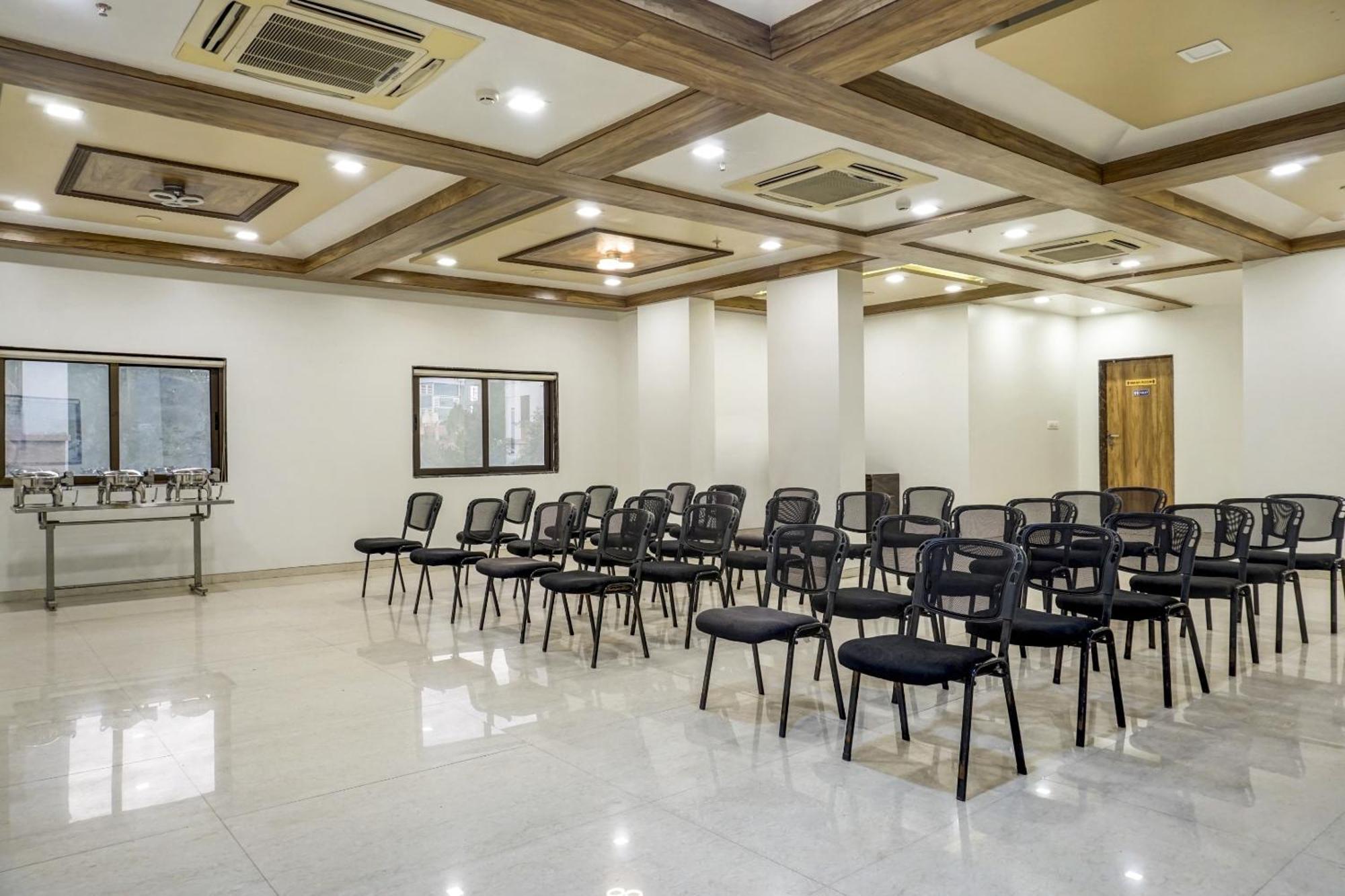 Townhouse Oak Regal Inn Near Sant Tukaram Nagar Metro Station Pimpri-Chinchwad Eksteriør billede