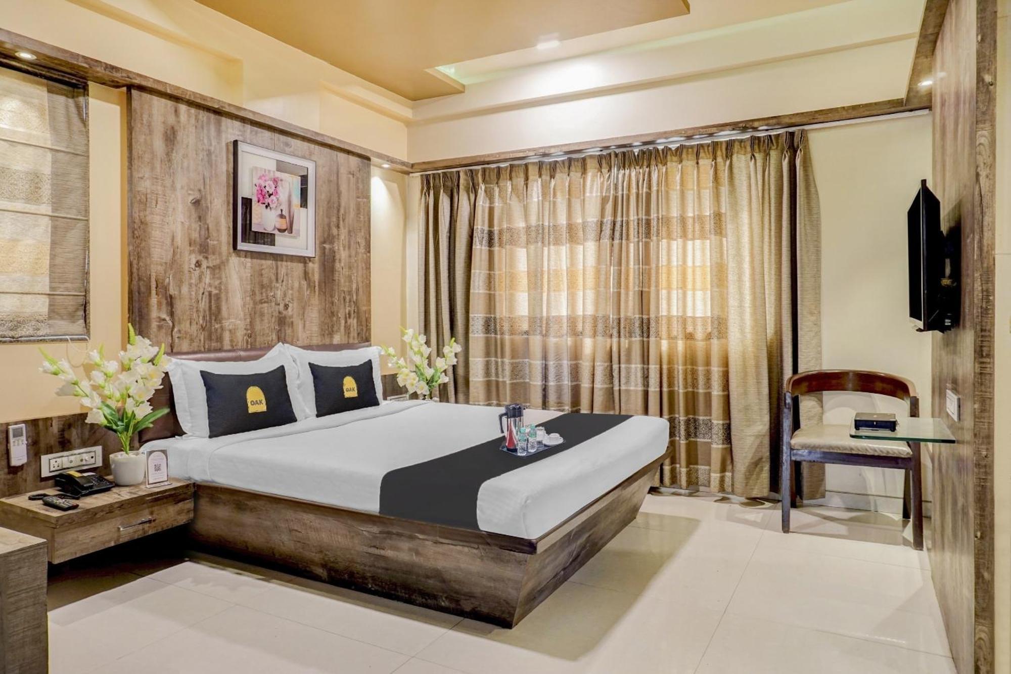 Townhouse Oak Regal Inn Near Sant Tukaram Nagar Metro Station Pimpri-Chinchwad Eksteriør billede