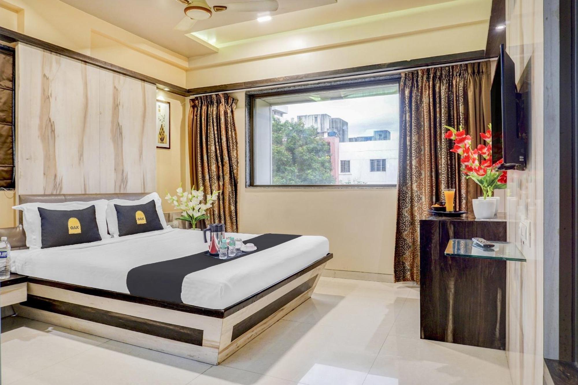 Townhouse Oak Regal Inn Near Sant Tukaram Nagar Metro Station Pimpri-Chinchwad Eksteriør billede