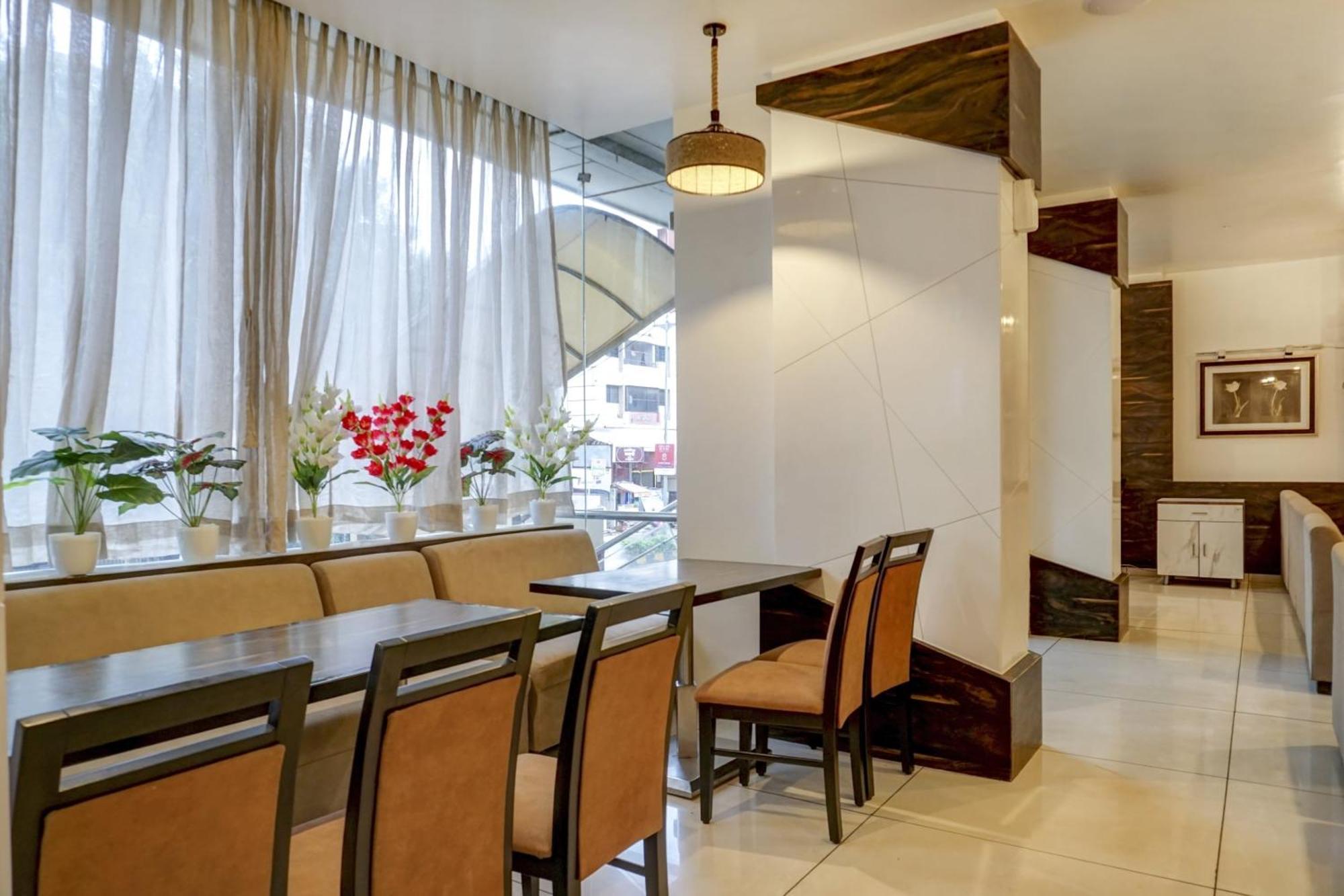 Townhouse Oak Regal Inn Near Sant Tukaram Nagar Metro Station Pimpri-Chinchwad Eksteriør billede