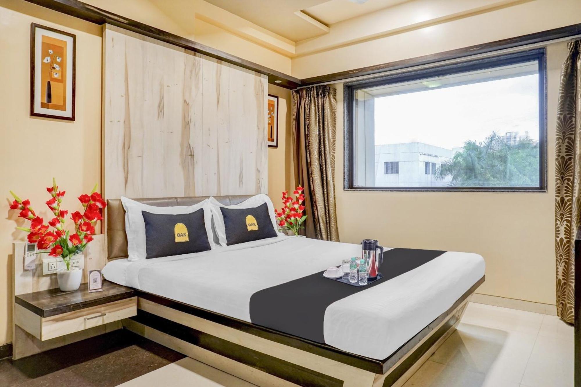 Townhouse Oak Regal Inn Near Sant Tukaram Nagar Metro Station Pimpri-Chinchwad Eksteriør billede